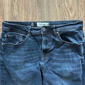 Men’s DepartWest jeans size 34L
DRIFTER